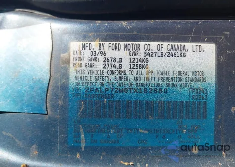 1996 Ford Crown Victoria S z USA, uszkodzony, nr VIN 2FALP72W0TX182880